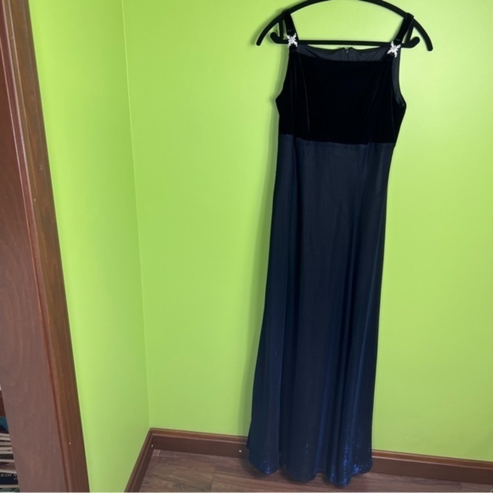 Betsy & Adam long evening vintage dress size 7-8
